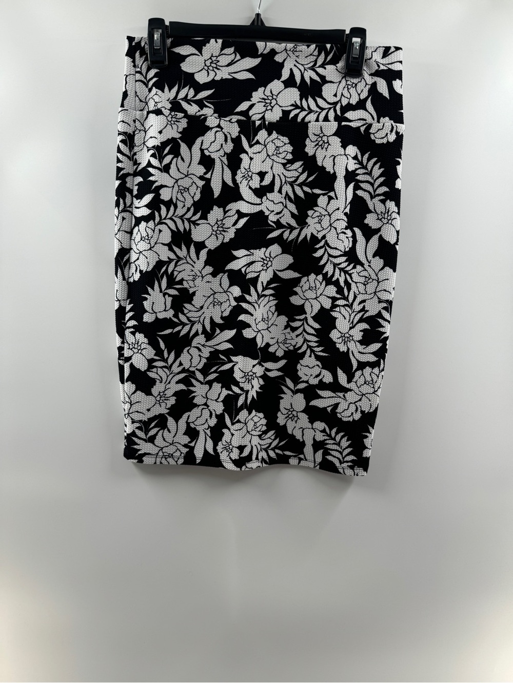 LuLaRoe Cassie Black & White Floral Pencil Skirt – Women's Medium